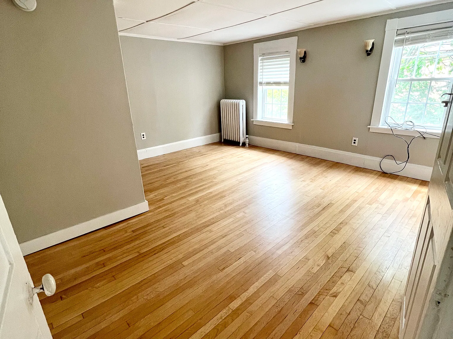 1 bed, 1.5 bath, 3500 sqft, $1,000 — Photo 2