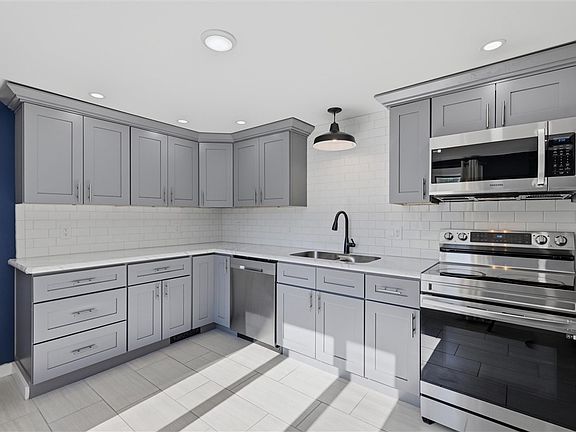 2nd image of 485 Cohassett Dr
