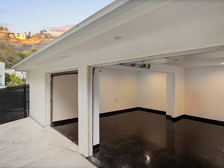 High-gloss flooring and ample lighting.
