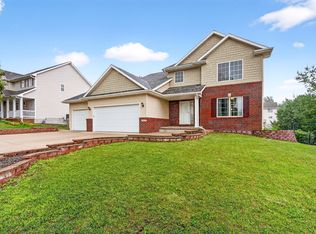 3413 Brook Run Dr, Des Moines, IA 50317