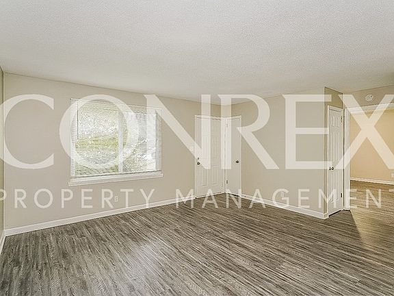 4th image of 534 Roselawn Dr