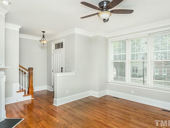 2nd image of 160 Finsbury St