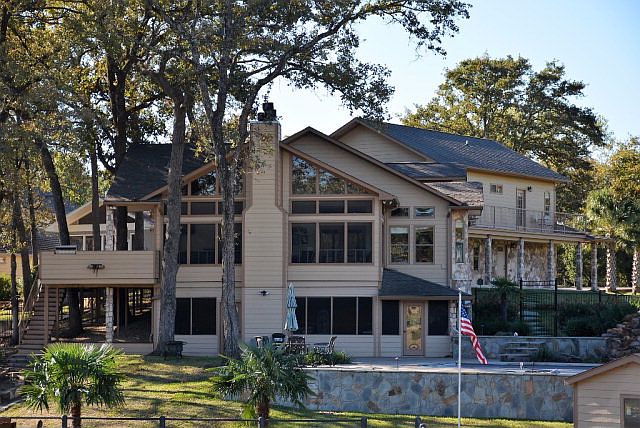 1st image of 125 Oak Creek Dr