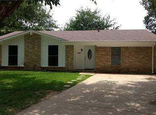 2712 Bluelake Ct, Irving, TX 75060