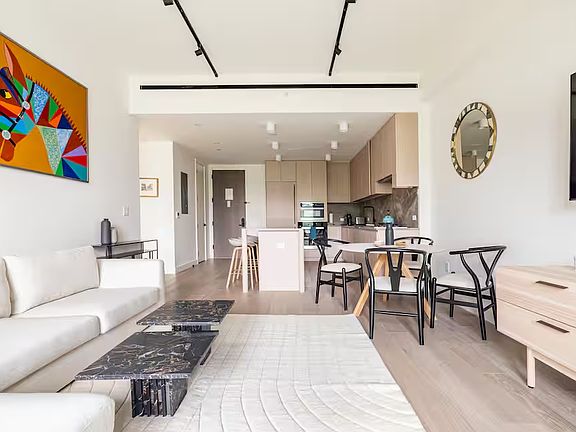 4th image of 510 Driggs Ave #3J