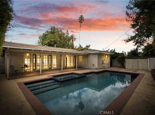 23932 Oxnard St, Woodland Hills, CA 91367