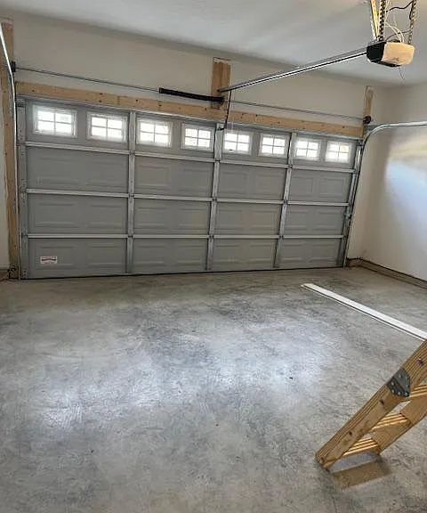 Mustang Cir — Photo 28
