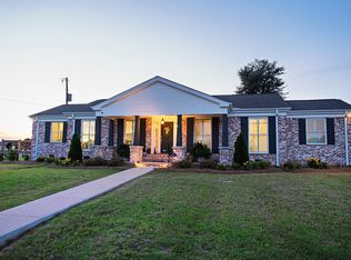 501 Meadowbrook Cir, Amory, MS 38821
