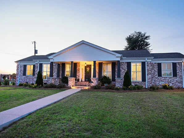 501 Meadowbrook Cir, Amory, MS 38821
