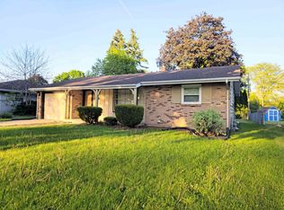 1926 Apple Tree Ln, Rockford, IL 61108