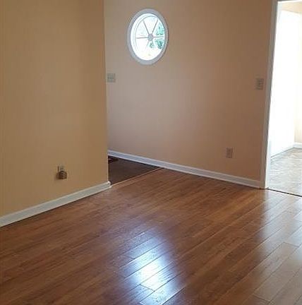 3rd image of 1382 Brockett Pl #0