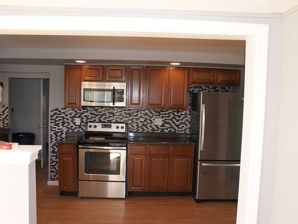 2nd image of 149 Lee Rd