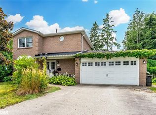 9 Oriole Ct, Barrie, ON L4M5N1