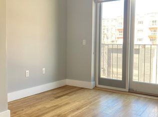 46 Meserole St APT 2A, Brooklyn, NY 11206