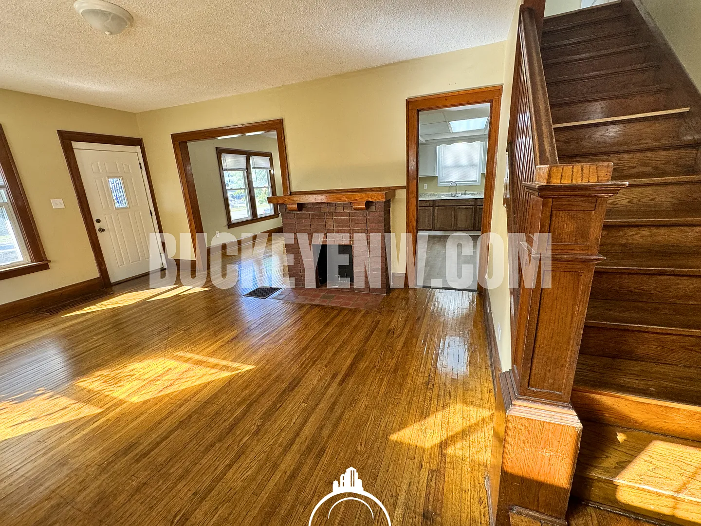 3 Bedroom House — Photo 2