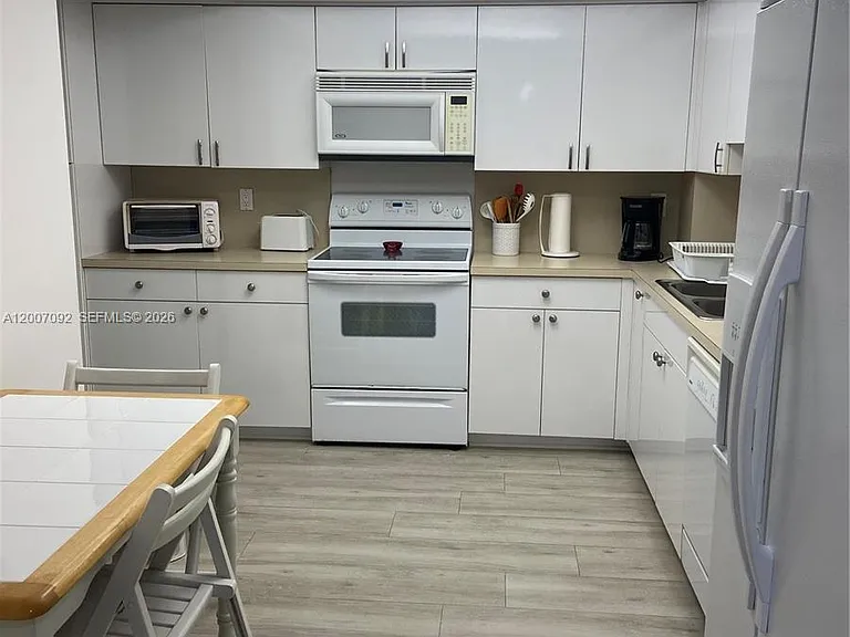 5100 N Ocean Blvd #1106 — Photo 16