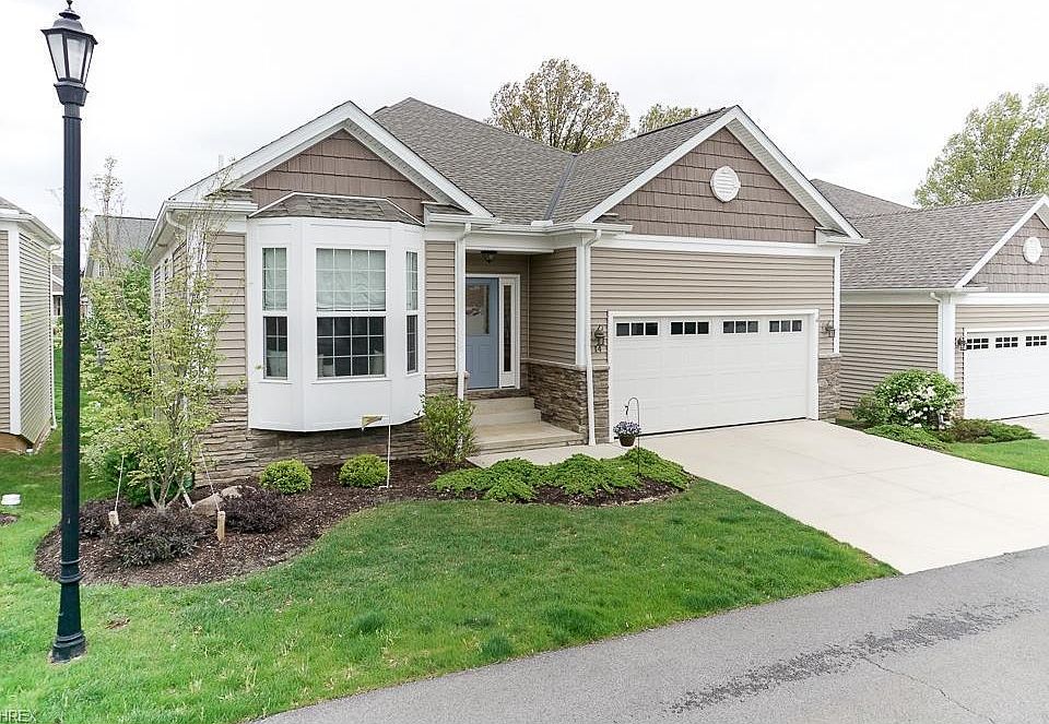 1st image of 14 Bristol Ln