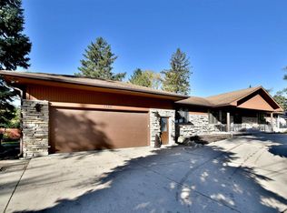 1520 Ridge Ln, Des Plaines, IL 60018