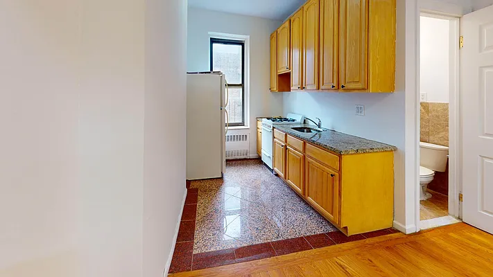 Rented by Bond New York | media 3