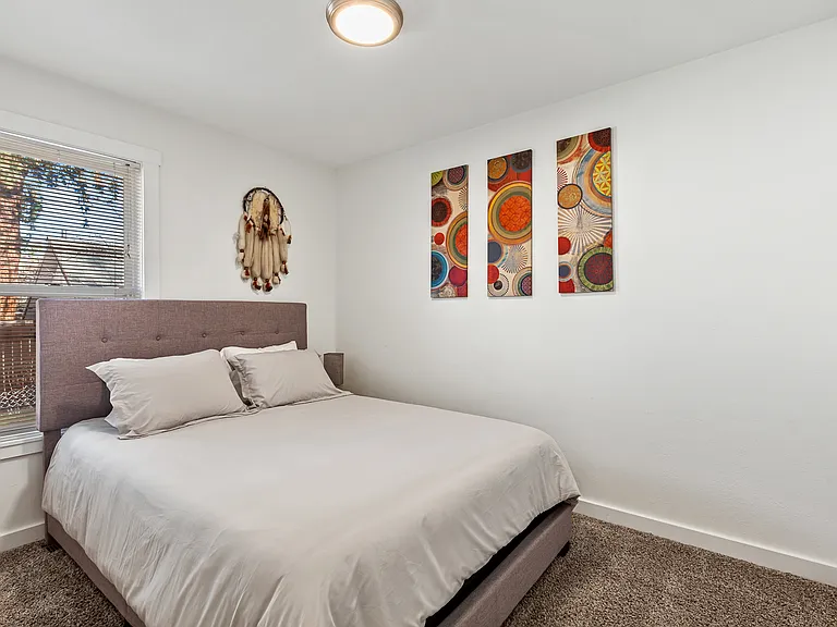 2108 E Lakeside Ave — Photo 9