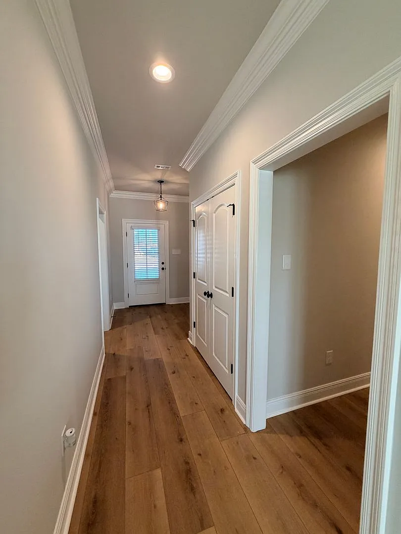 Move in Special! Half off First Month's rent!! Brand New Construction... Just minutes to Barksdal... — Photo 4