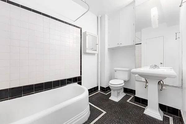 Rented by Douglas Elliman | media 7