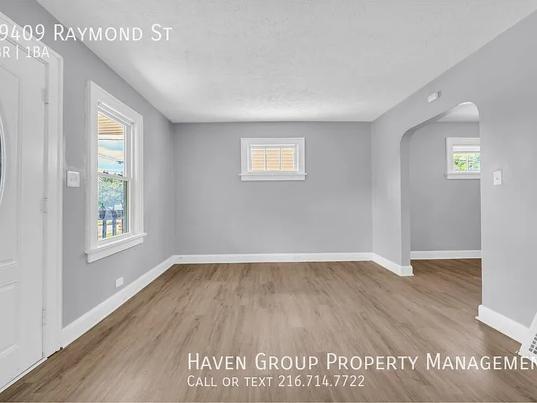 19409 Raymond St — Photo 7