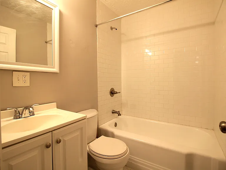 111 Bennett Ln — Photo 5