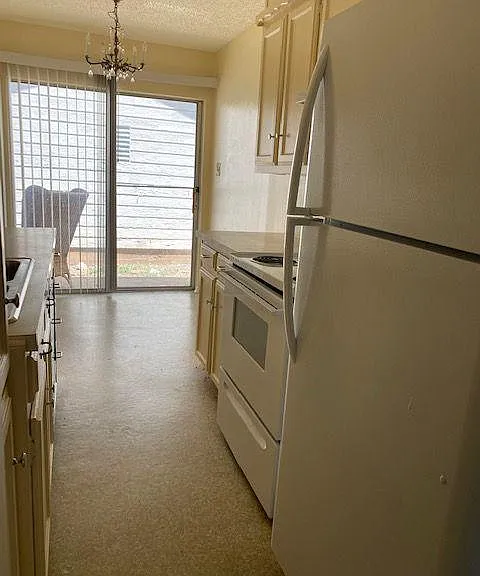 5836 Locke Ave #200 — Photo 7