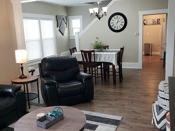 3rd image of 486 N Ridge Ave