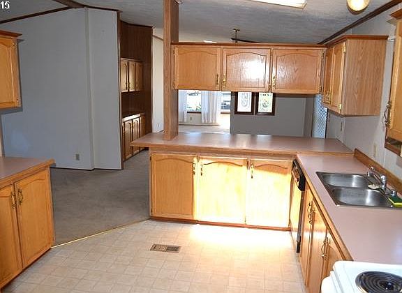 2nd image of 300 SW 7th Ave Unit 118