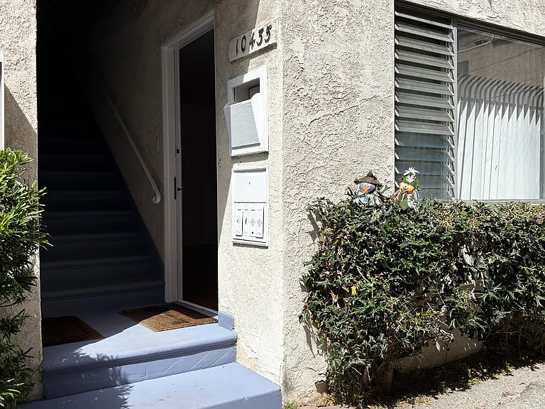 10433 Irene St #4 — Photo 10