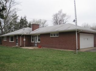 1015 N 35th St, Galesburg, MI 49053