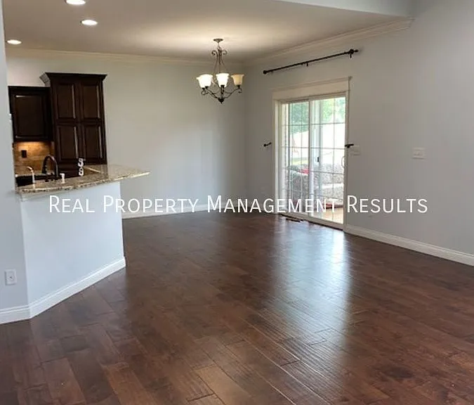 9399 Millicent Ct — Photo 3