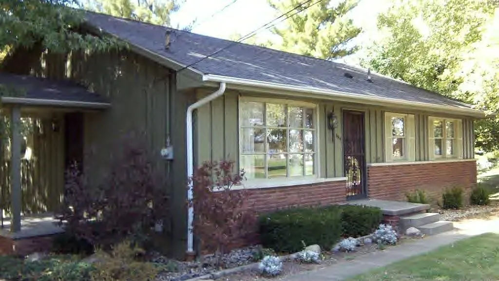 604 S Kennedy Dr photo 1