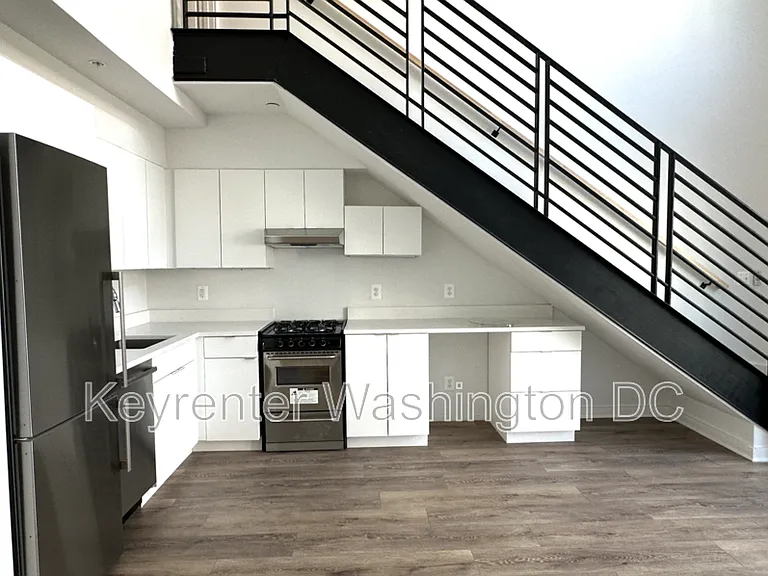 1460 Belmont St NW #301 — Photo 6