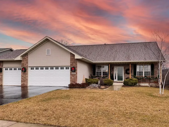 15341 Twin Oaks Ln, South Beloit, IL 61080