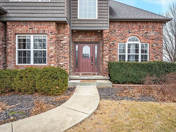 3rd image of 2315 Knollbrook Way