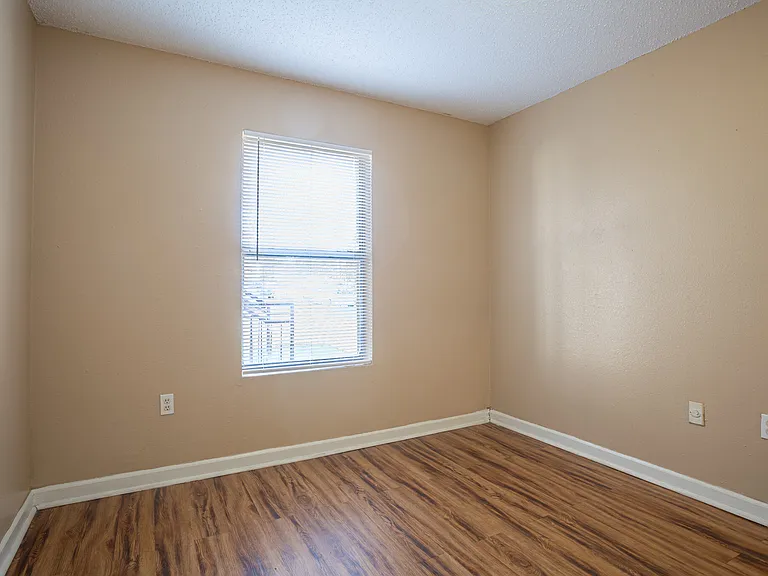 1052 N Ardenwood Dr #A — Photo 7
