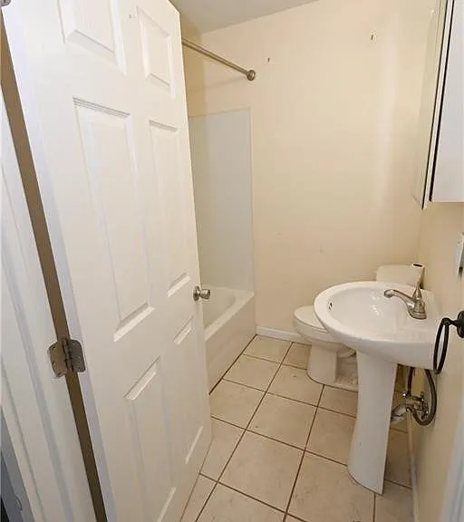 5854 Reis Dr — Photo 8