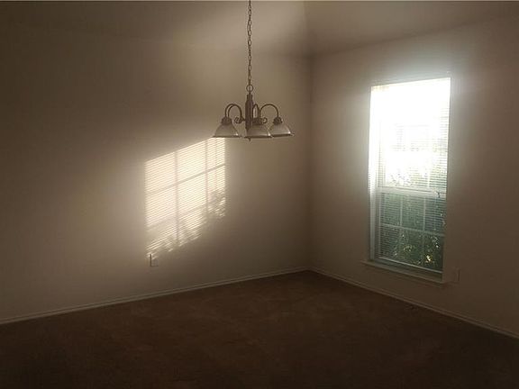 2nd image of 2023 Woodmere Dr