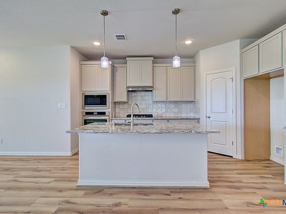 4th image of 2604 Gideon Ln