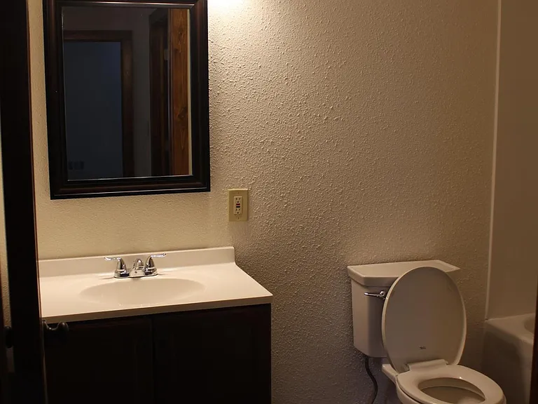 52 N Brown St #B — Photo 7