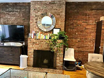 Rented by Barran Adam Aydin, LREB