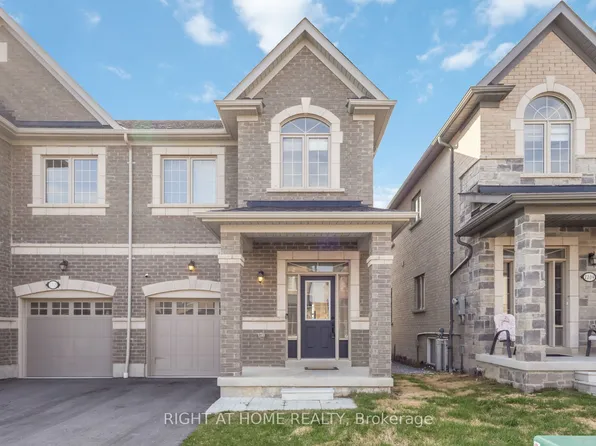 1111 Skyridge Blvd, Pickering, ON L1X 0M8