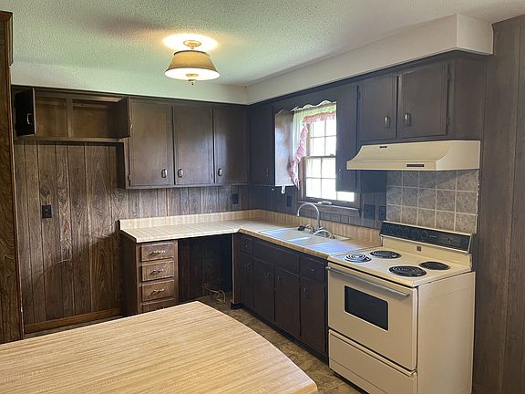 5th image of 239 Raintree Dr