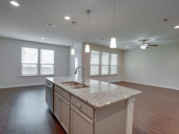 5th image of 14005 Hedera Dr