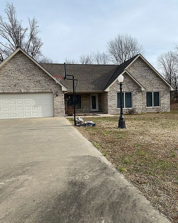 1st image of 208 Breeze Dr