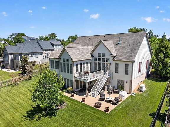 4th image of 6586 Welbourne Ln