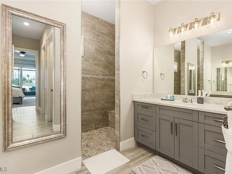 1704 SW 17th Ave — Photo 7